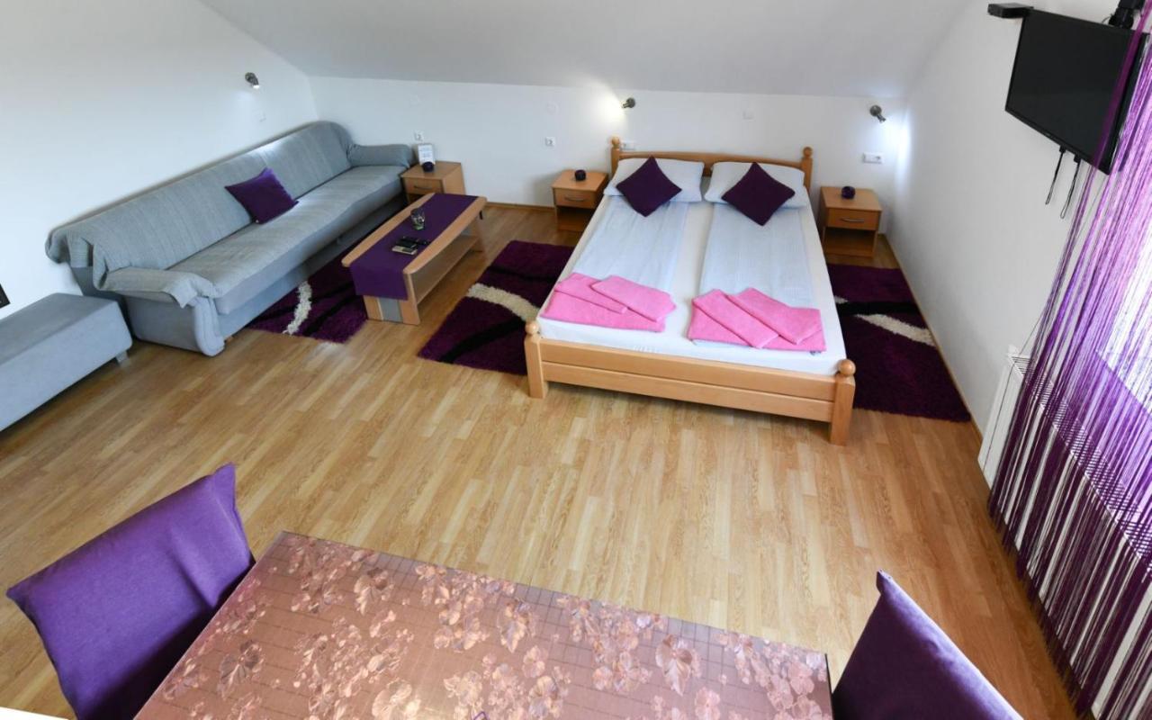 House Matijevic Simic Hotel กราโบวาซ ภายนอก รูปภาพ