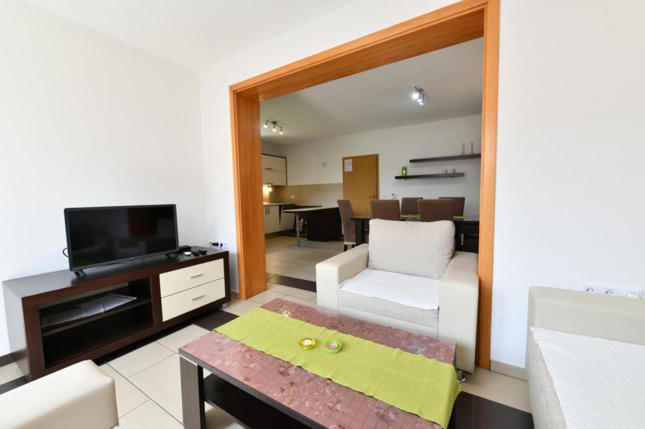 House Matijevic Simic Hotel กราโบวาซ ภายนอก รูปภาพ