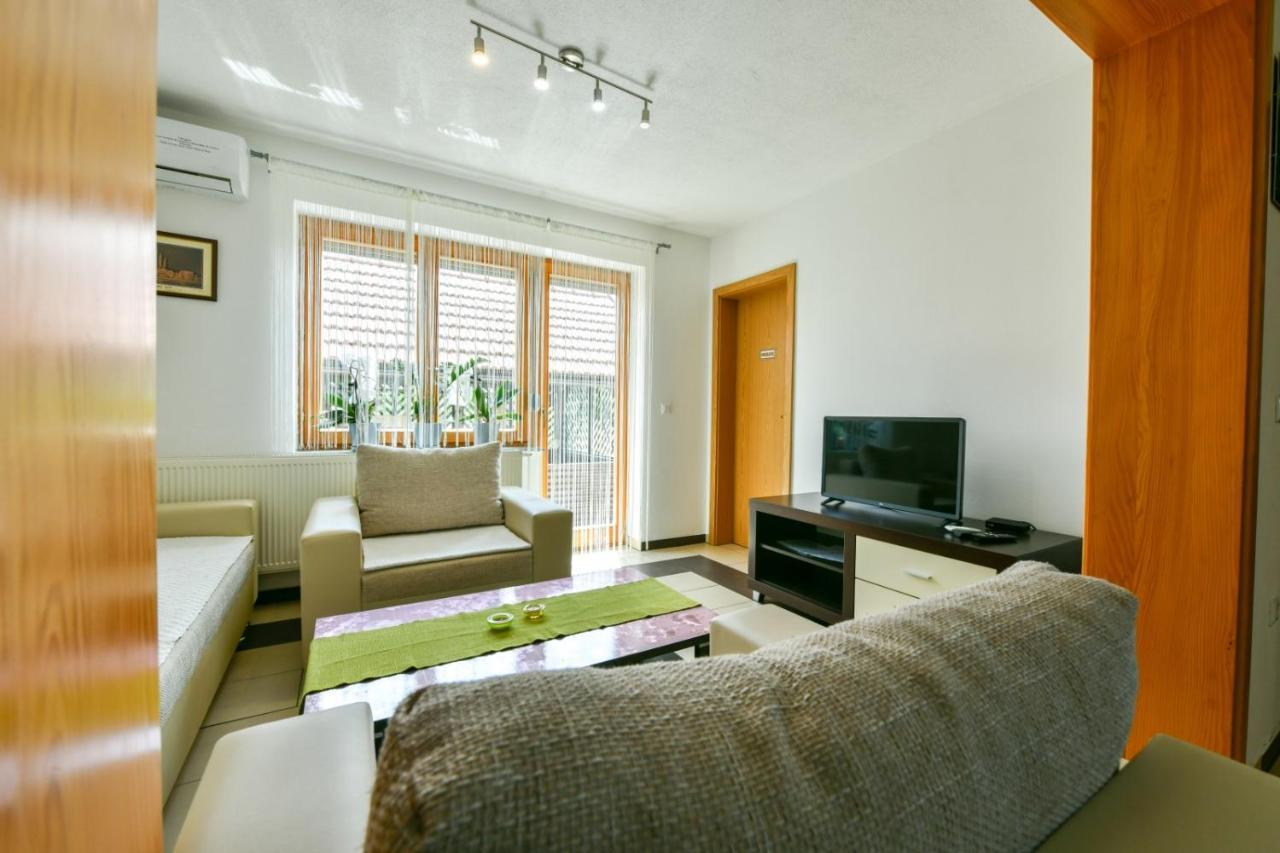 House Matijevic Simic Hotel กราโบวาซ ภายนอก รูปภาพ